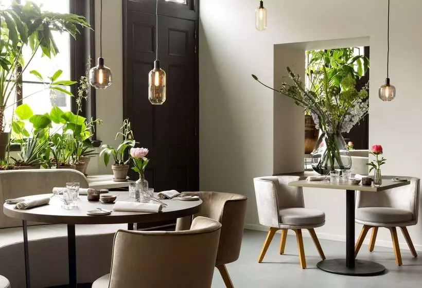 ホテル NH Collection Amsterdam Barbizon Palace