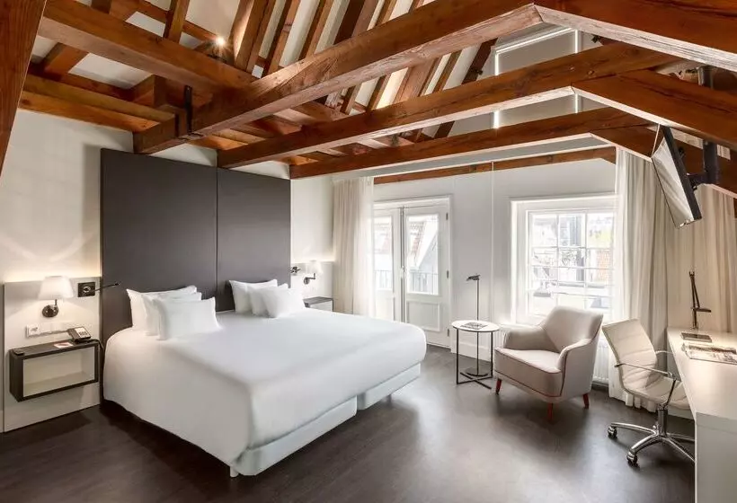 ホテル NH Collection Amsterdam Barbizon Palace