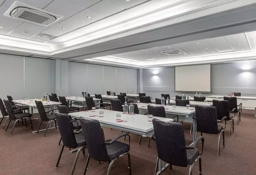 ホテル NH Collection Amsterdam Barbizon Palace