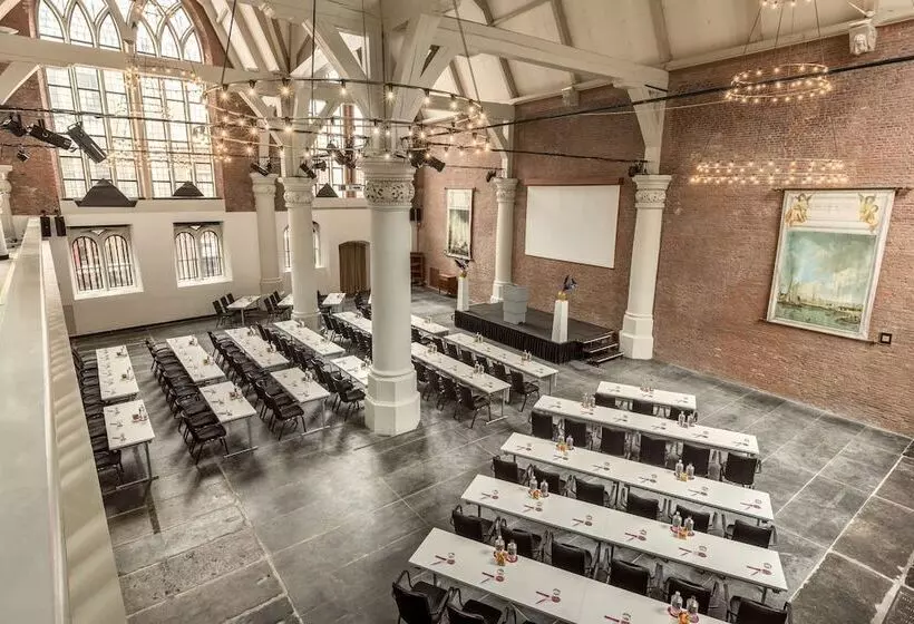 ホテル NH Collection Amsterdam Barbizon Palace