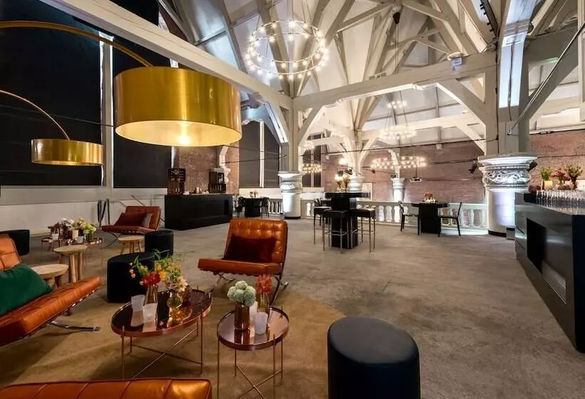 ホテル NH Collection Amsterdam Barbizon Palace