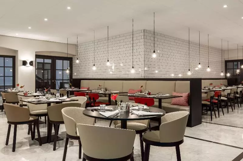 ホテル NH Collection Amsterdam Barbizon Palace