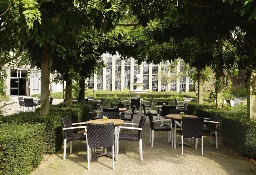 Отель NH Eindhoven Conference Centre Koningshof