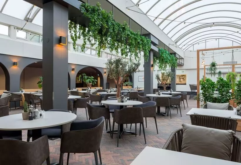 Отель NH Eindhoven Conference Centre Koningshof