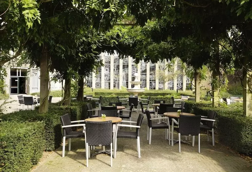 Отель NH Eindhoven Conference Centre Koningshof