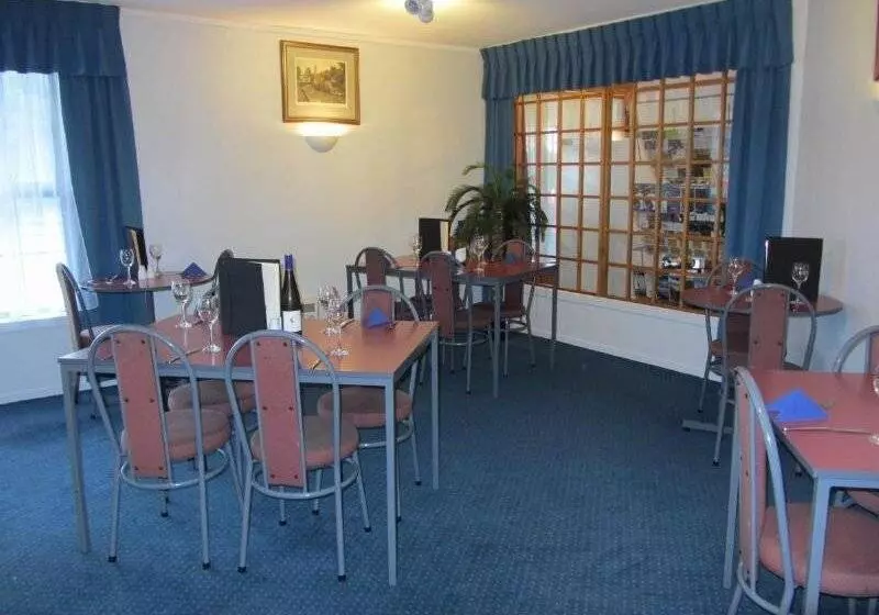 호텔 Oakwood Manor Motor Lodge