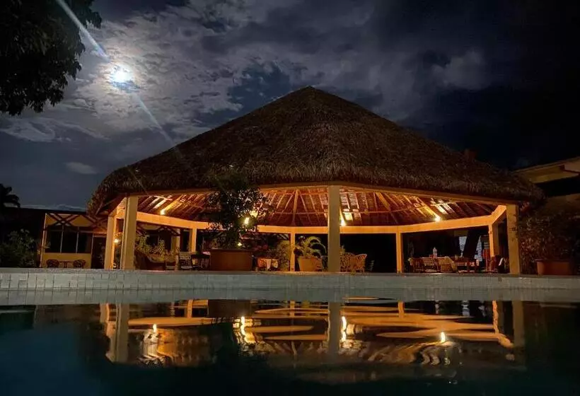 هتل Santo Vanuatu