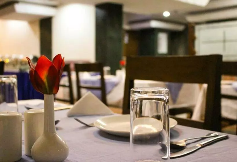 ホテル Woodland Kathmandu