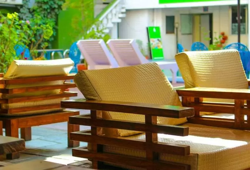 ホテル Woodland Kathmandu