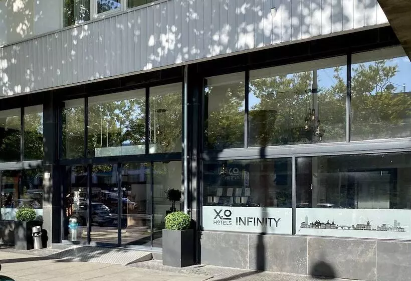 Xo Hotels Infinity