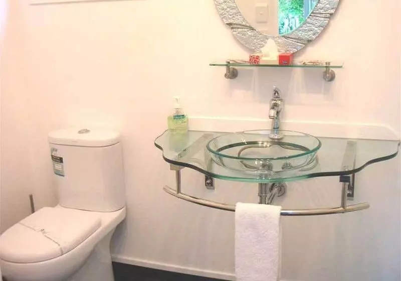 Colonial House Motel