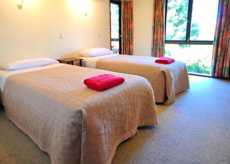 מוטל Greenacres Alpine Chalets & Villas