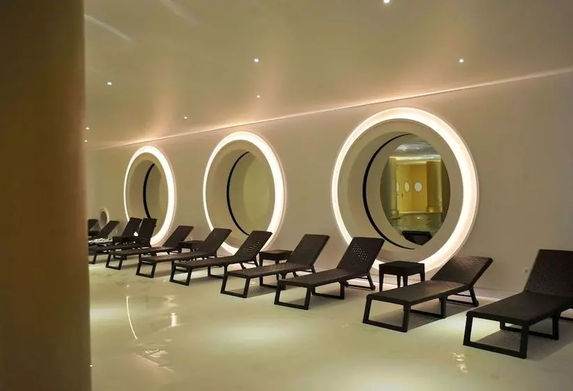 בית מלון כפרי Axis Vermar Conference & Beach