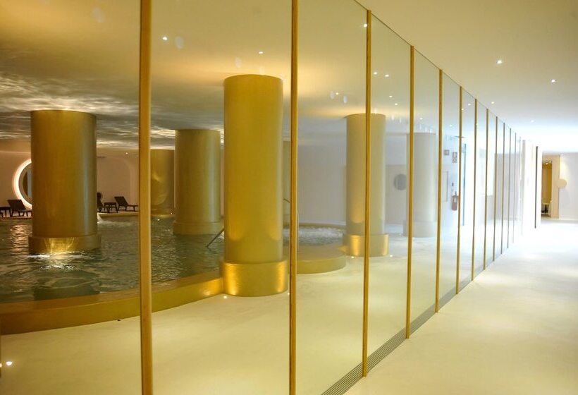 هتل Axis Vermar Conference & Beach