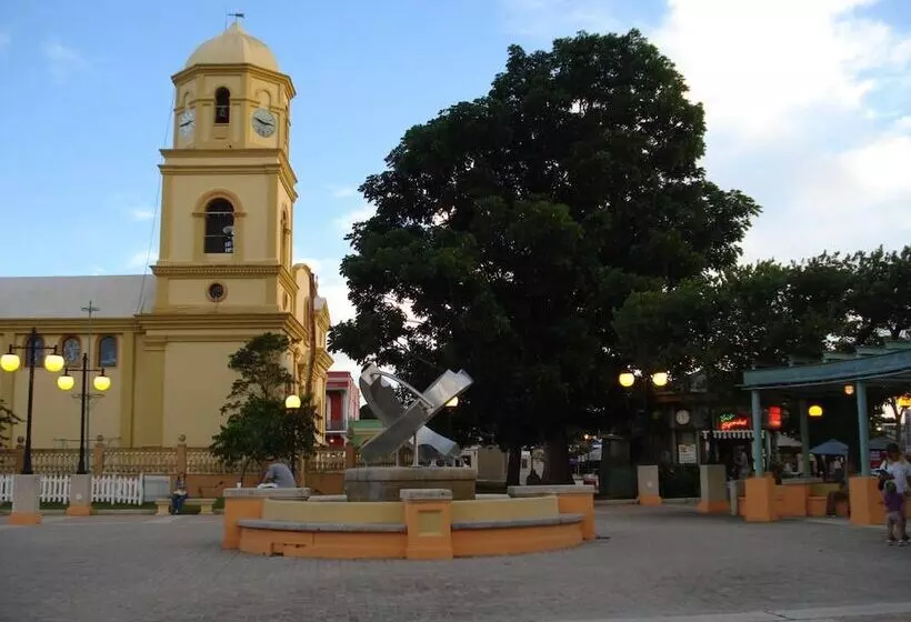 هتل Parador Boquemar