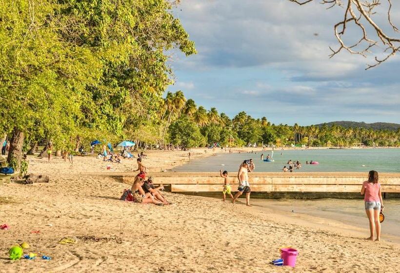 هتل Parador Boquemar