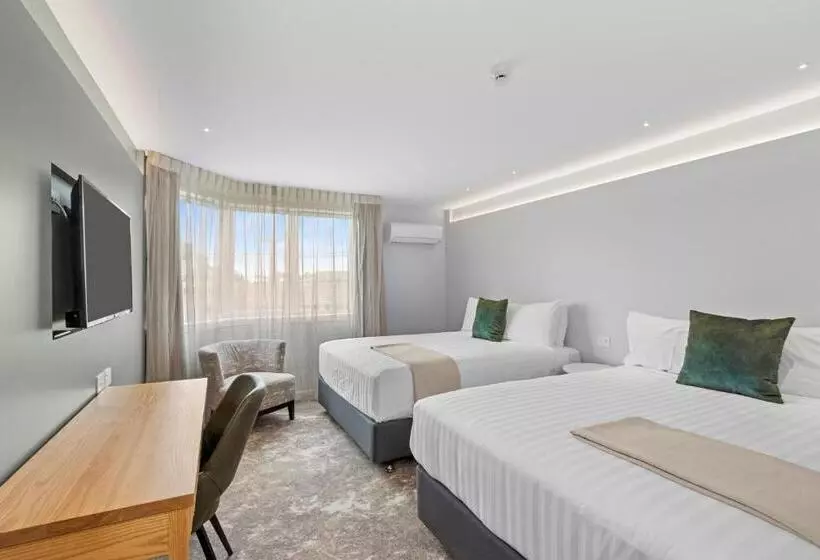 Elms Christchurch, Ascend Hotel Collection