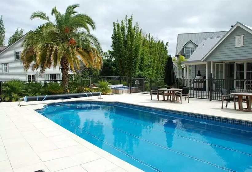 호텔 Russell Cottages