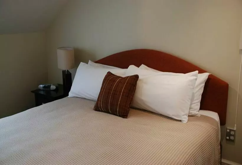 호텔 Russell Cottages