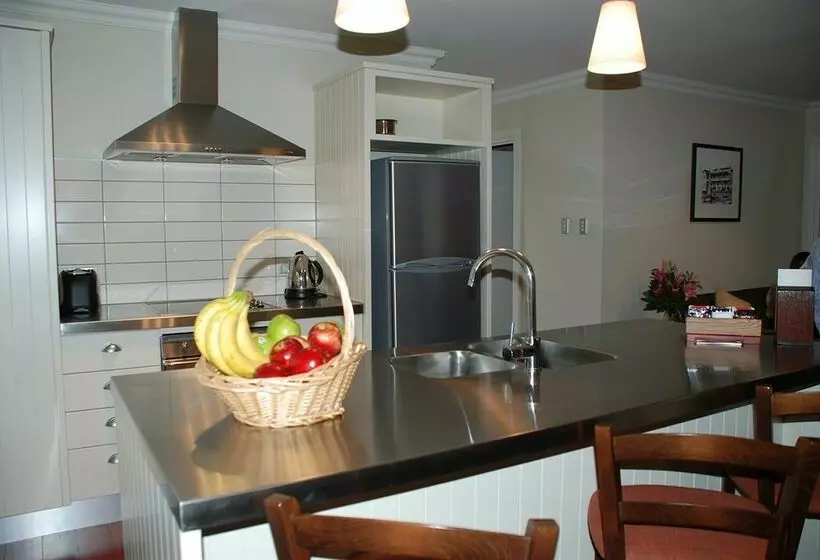 호텔 Russell Cottages