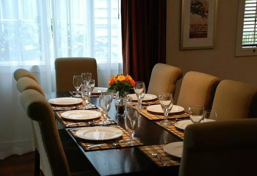 호텔 Russell Cottages