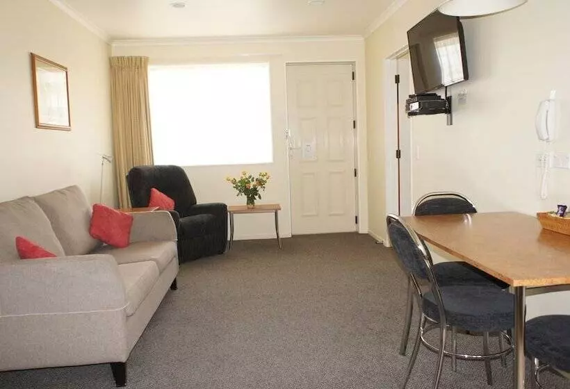 מוטל Bk S Egmont Motor Lodge