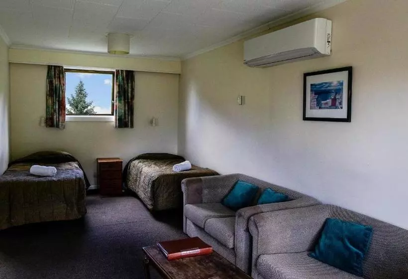 Мотель Greenacres Alpine Chalets & Villas