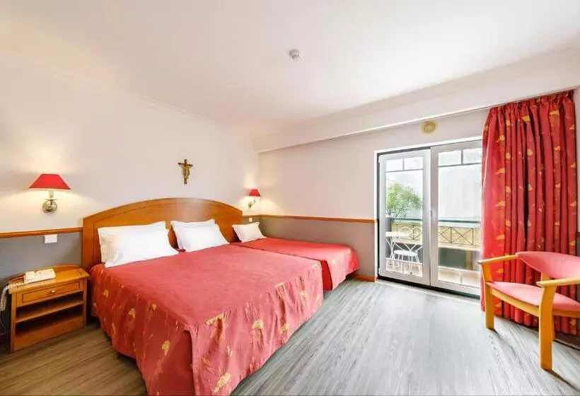 レジデンス Santo Amaro Sa Hotels