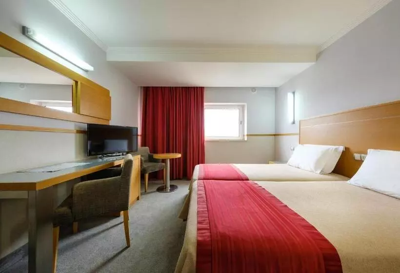 レジデンス Santo Amaro Sa Hotels