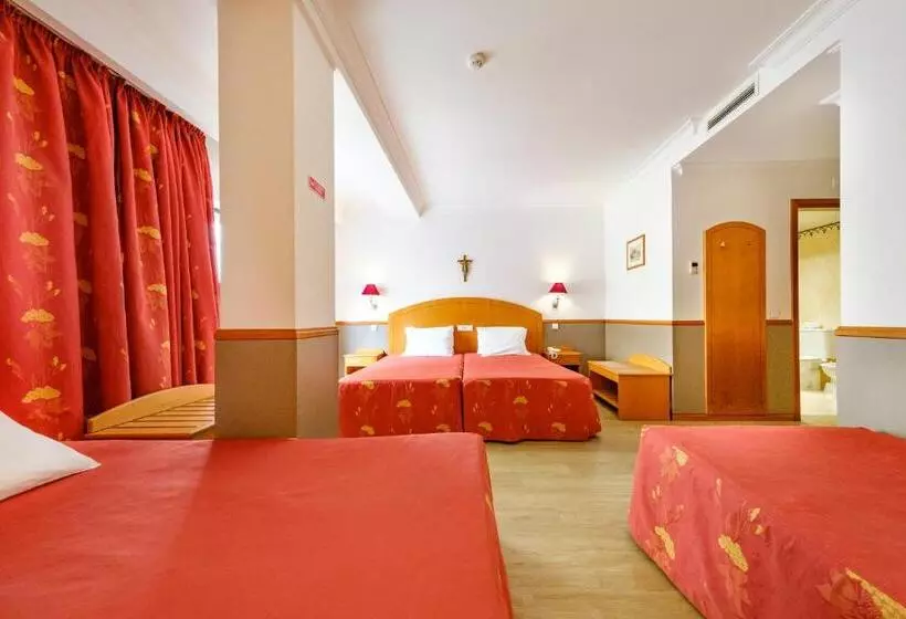 レジデンス Santo Amaro Sa Hotels