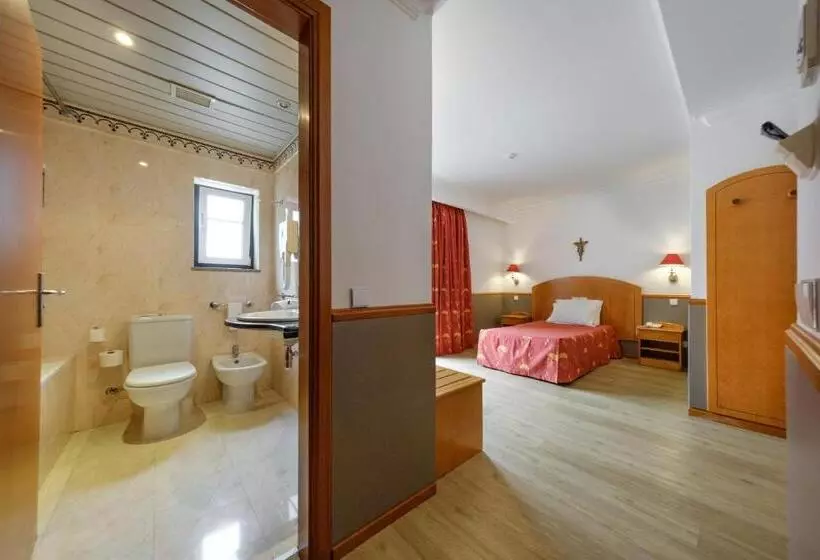 レジデンス Santo Amaro Sa Hotels