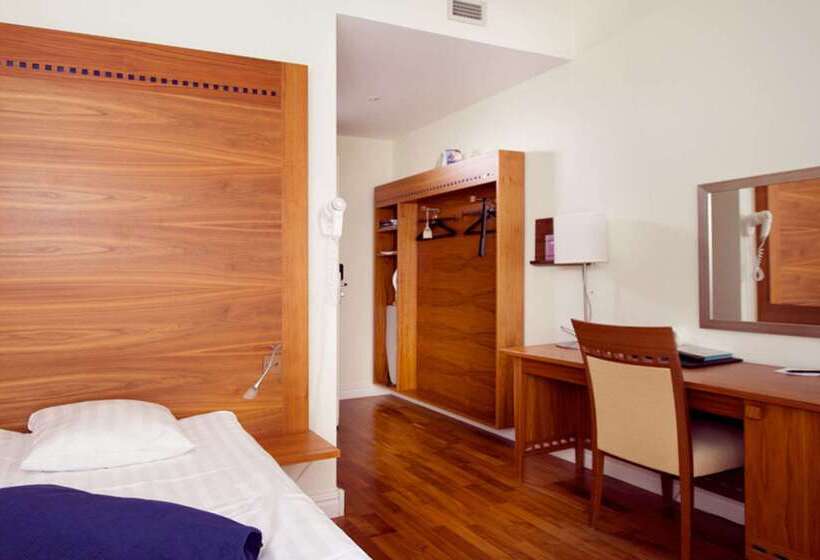 Clarion Collection Hotel Temperance