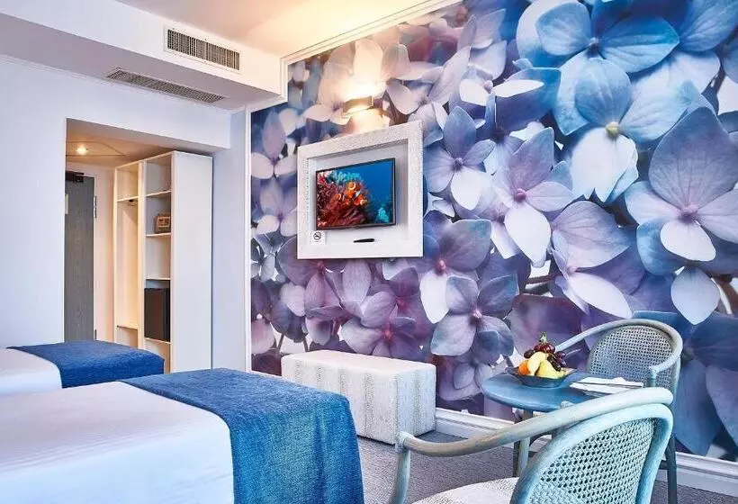 ホテル Continental Forum Arad