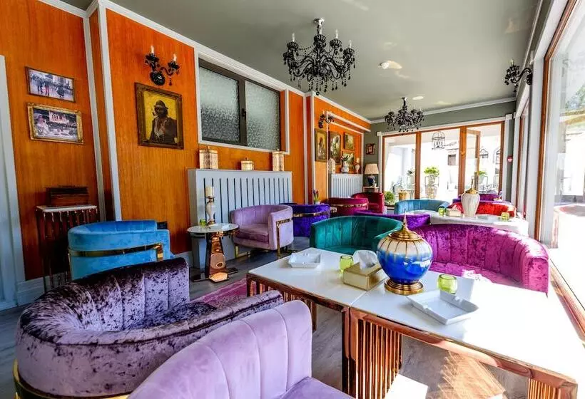 هتل Lido By Phoenicia