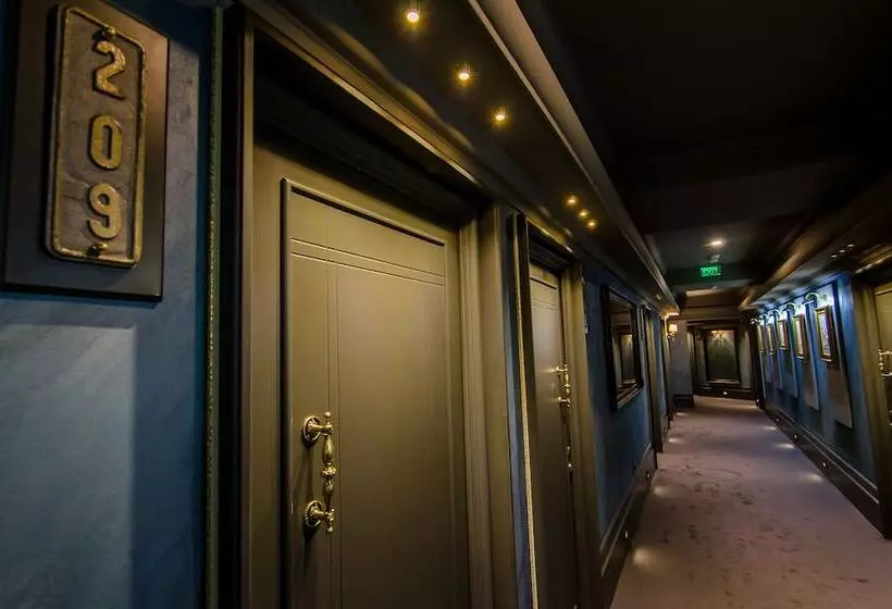 هتل Lido By Phoenicia