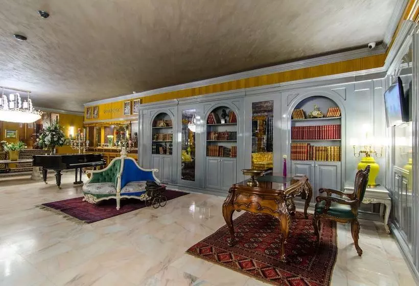 هتل Lido By Phoenicia