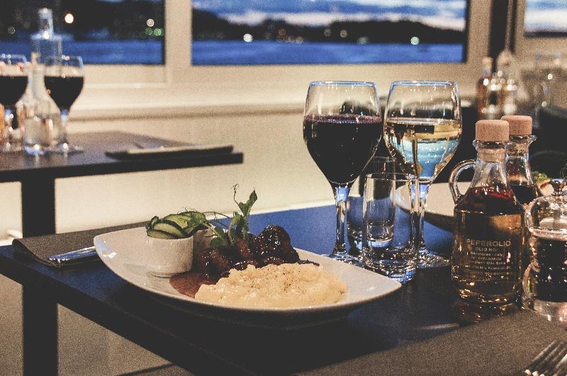 هتل Mälardrottningen Yacht