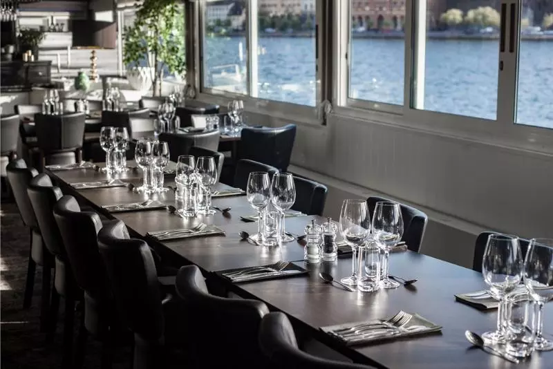 فندق Mälardrottningen Yacht