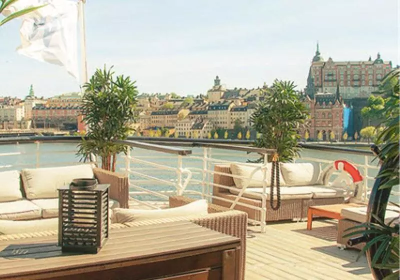 فندق Mälardrottningen Yacht