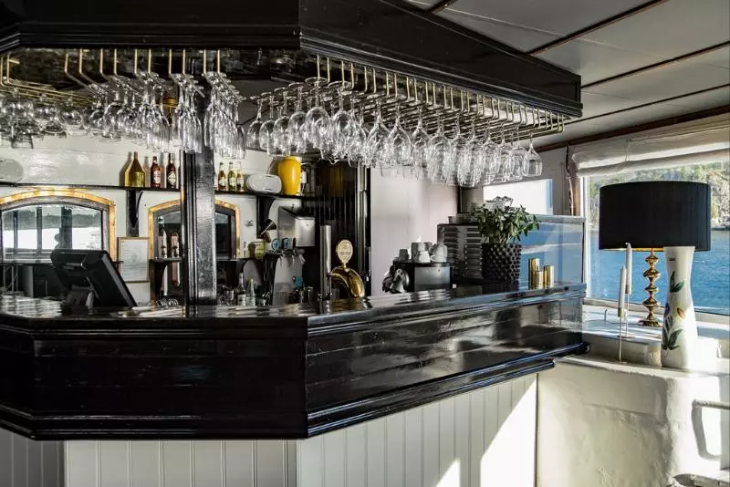 فندق Mälardrottningen Yacht