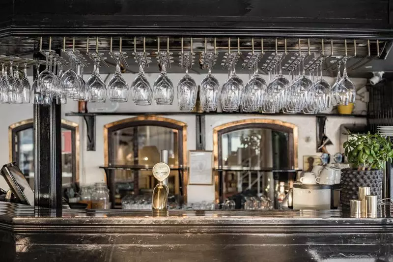 فندق Mälardrottningen Yacht