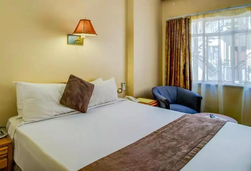 هتل New Ambassador