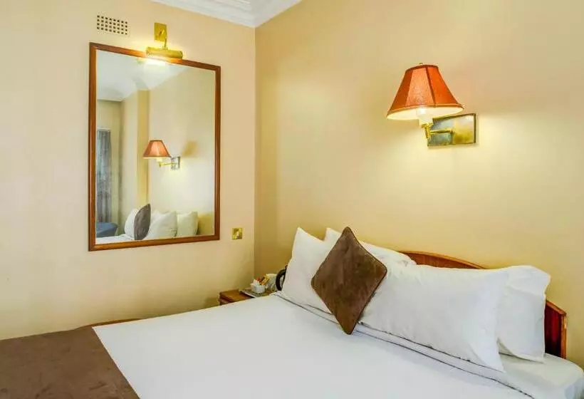 هتل New Ambassador