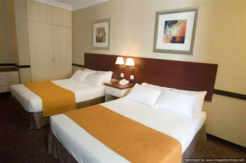 هتل New Ambassador