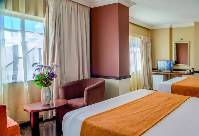 هتل New Ambassador