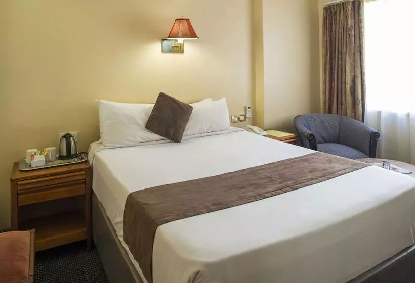 هتل New Ambassador