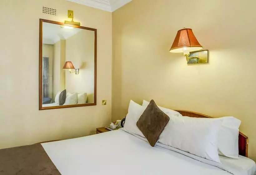 هتل New Ambassador