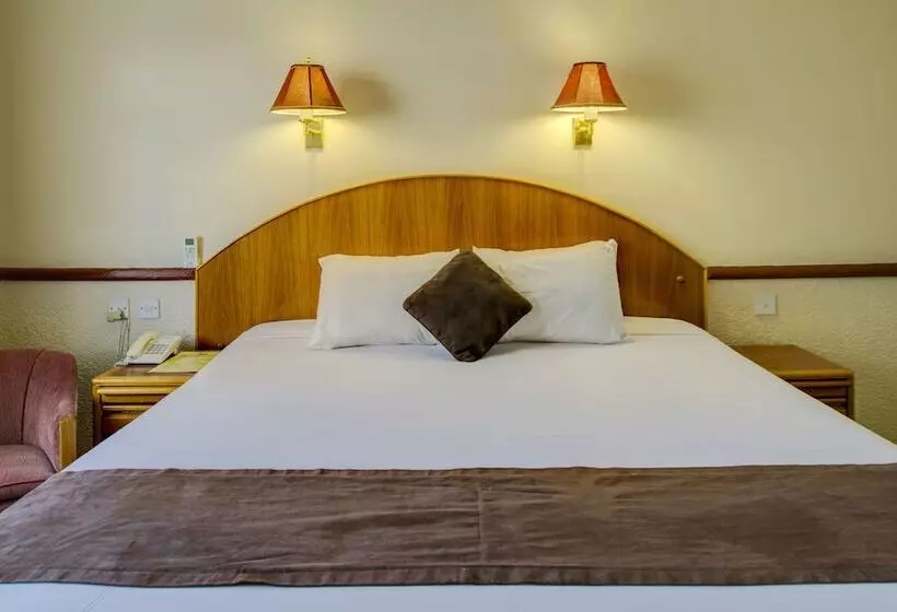 هتل New Ambassador