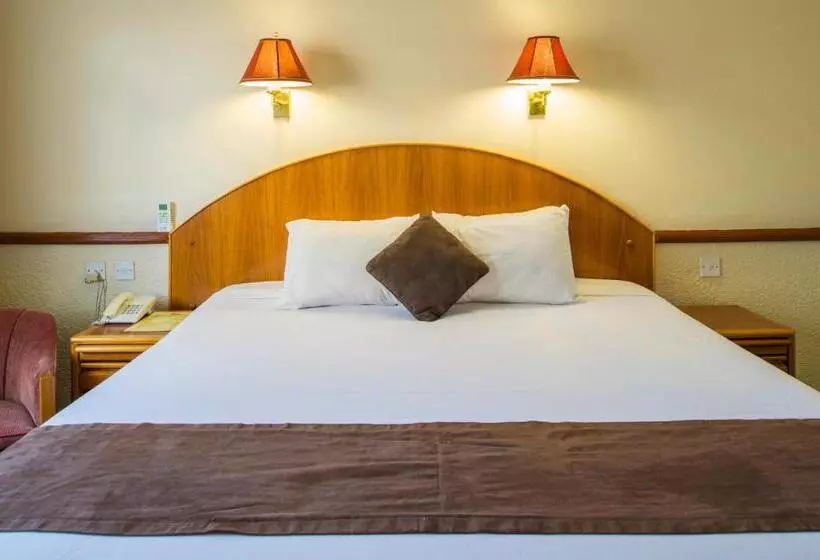 هتل New Ambassador