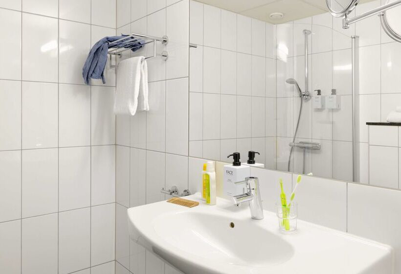 هتل Scandic Helsingborg Nord